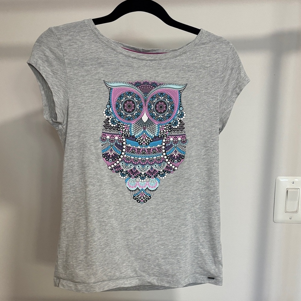 Animal Gray Tee with Vibrant Owl Design